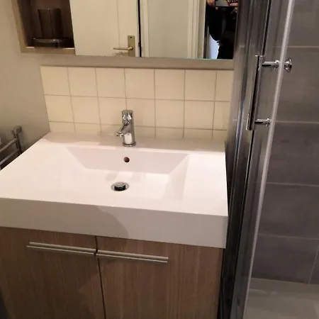 公寓 Confortable Proche Des Thermes Avec Balcon Et Wifi - Fr-1-541-53 拉罗什波赛