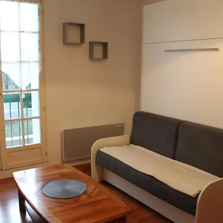 Confortable Proche Des Thermes Avec Balcon Et Wifi - Fr-1-541-53 * 拉罗什波赛